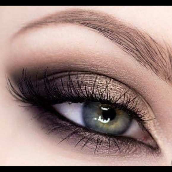 Naked 2 Urban Decay Eyeshadow Palette - Picture 3 of 3